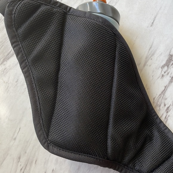 Hydration Belt & Waterbottle - Picture 3 of 7